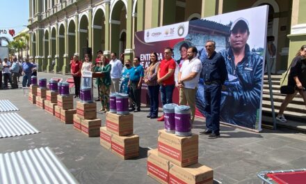 Entrega DIF Municipal apoyos a familias de 8 comunidades