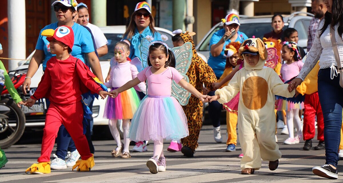 Gran participación de escuelas en colorido desfile de Primavera