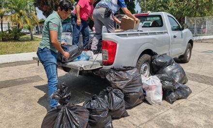 Entrega la UMPC de Córdoba al Ayuntamiento de Huiloapan víveres y herramientas donadas por cordobeses