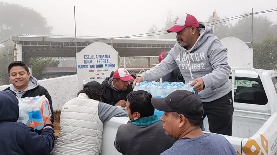 MCM llevó víveres a familias damnificadas de El Nicho, en Nogales