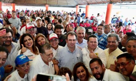 Siempre con las maestras y maestros de Veracruz: Pepe Yunes