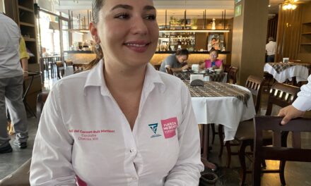 Areli Ruiz, candidata a diputada local de FuerzaxMéxico, hoy busca el voto en el Distrito 19