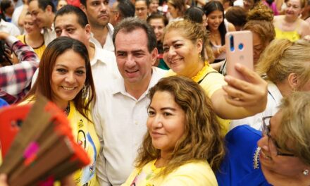 El futuro de Veracruz será con las mujeres o no será: Pepe Yunes