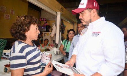 Zenyazen Escobar: un compromiso permanente con el mercado Revolución y sus comerciantes