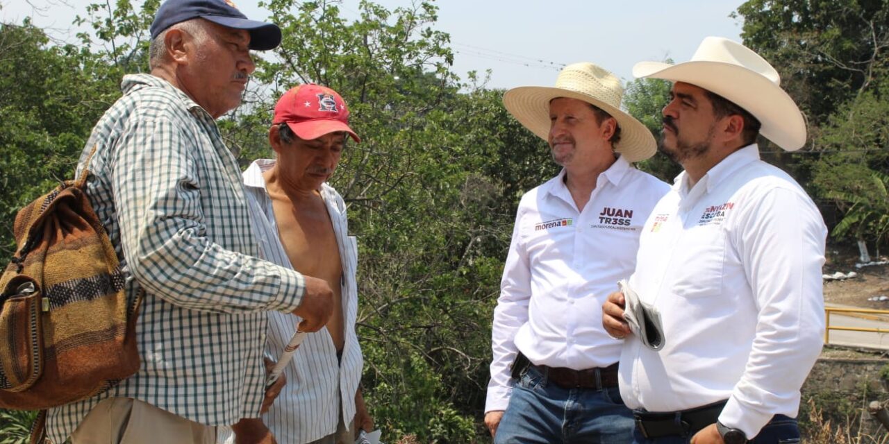 Juan Tress y Zenyazen Escobar recorrieron Cacahuatal donde fueron cobijados por los ciudadanos