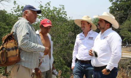 Juan Tress y Zenyazen Escobar recorrieron Cacahuatal donde fueron cobijados por los ciudadanos