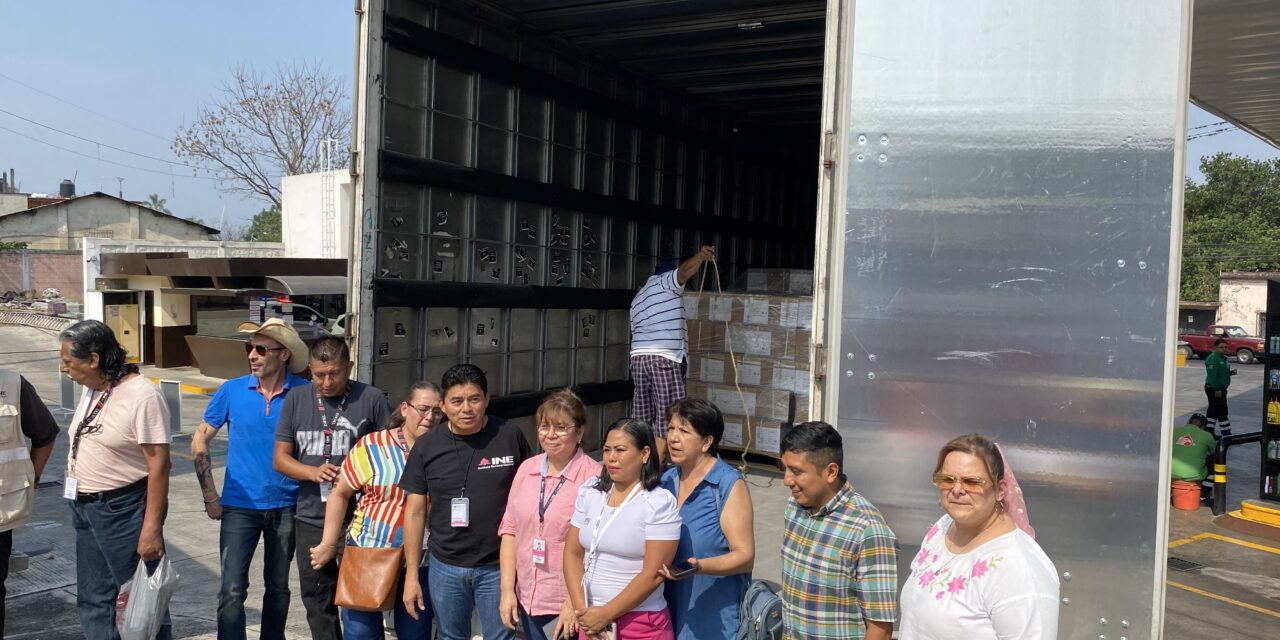 Ahora le tocó a la Junta Distrital Electoral, llegó material para el 2 de junio