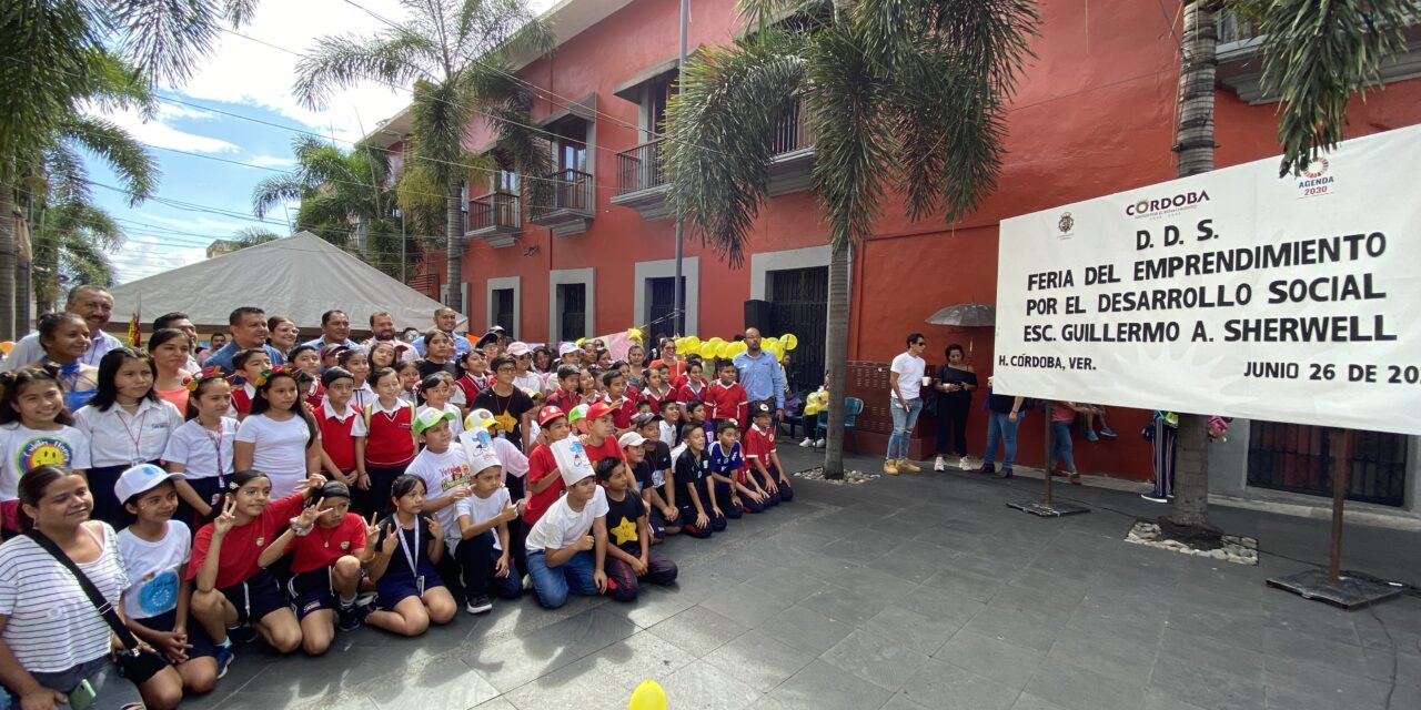 Buscan promover educación financiera, con Feria de emprendimiento en niños