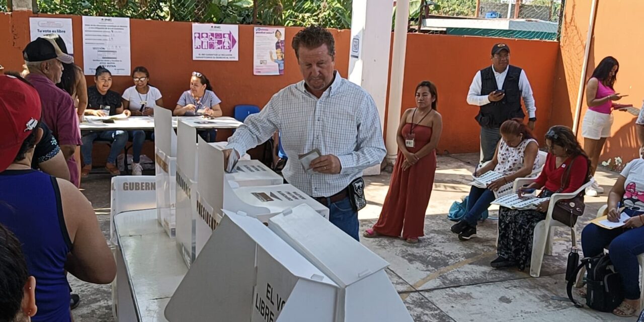 Emitió su voto el Candidato a diputado local, Juan Tress Zilli