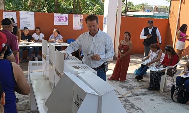 Emitió su voto el Candidato a diputado local, Juan Tress Zilli