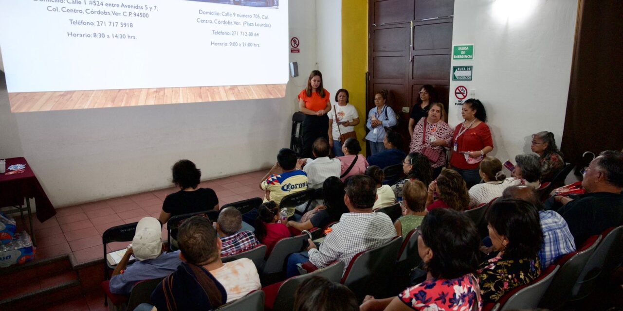 Imparte taller el IMMUJERES de Córdoba a jefes de manzana para prevenir la violencia