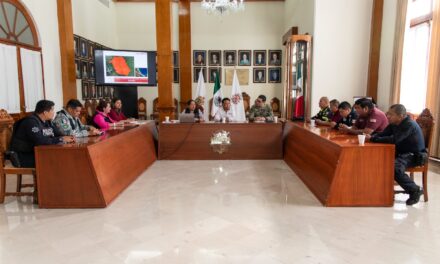 Revisan planes de contingencia por lluvias en la Mesa de Coordinación para la Construcción de La Paz