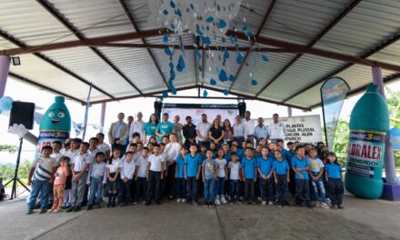 Reciben escuelas primarias de la zona rural 3 plantas de captación de agua pluvial