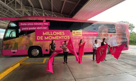 Dan banderazo a Caravana Rosa, buscan detectar y prevenir cancer de mama