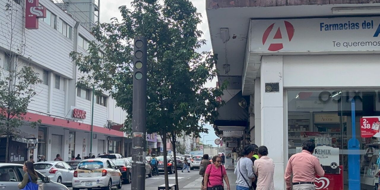 Se registra falla general en semáforos, genera descontento social