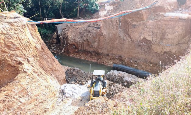 Avanza la obra de reparación del socavón en bulevar Tratados de Córdoba